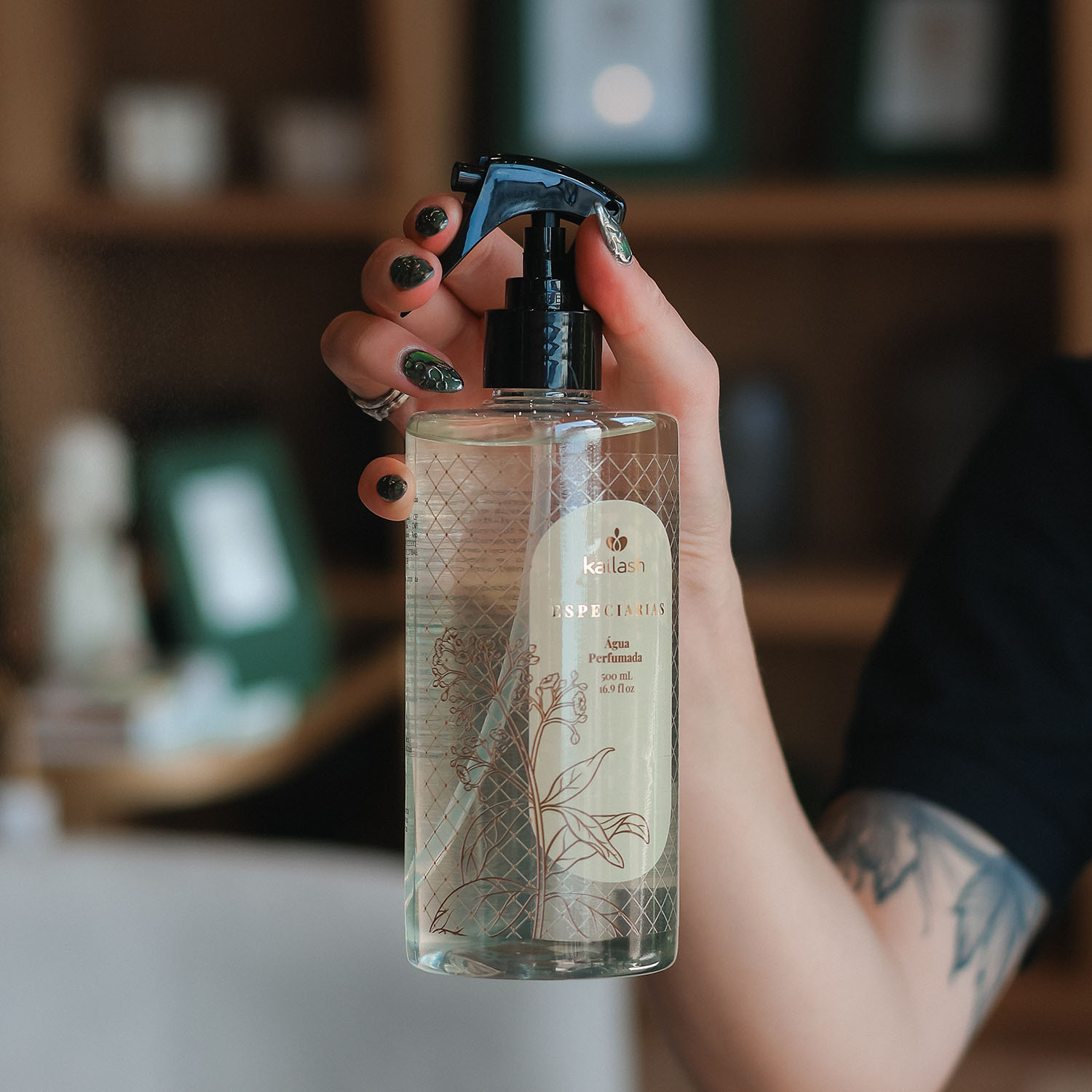 ÁGUA PERFUMADA PARA TECIDOS - ESPECIARIAS...