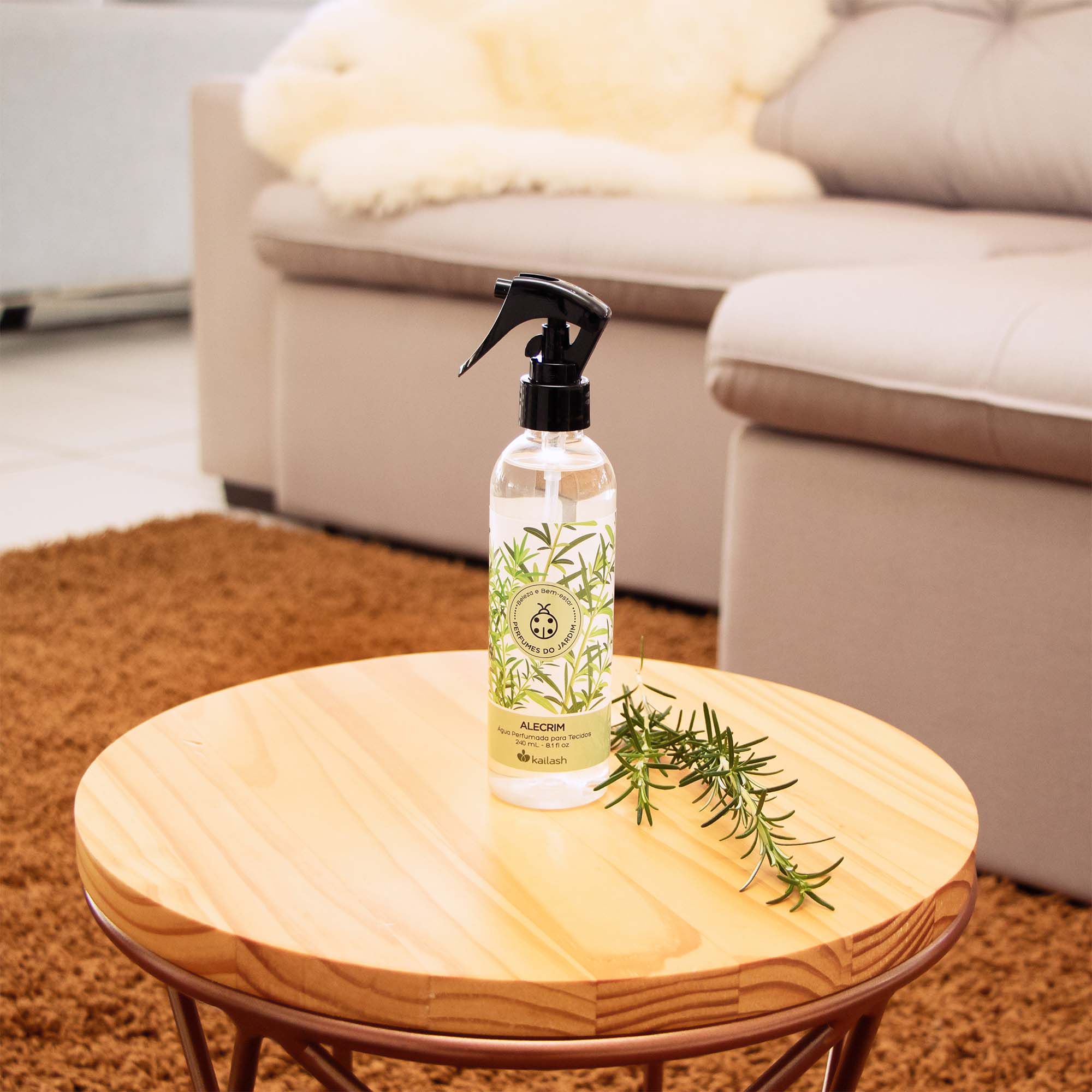 ÁGUA PERFUMADA PARA TECIDOS - ALECRIM - 2... ÁGUA PERFUMADA PARA TECIDOS - ALECRIM - 2...