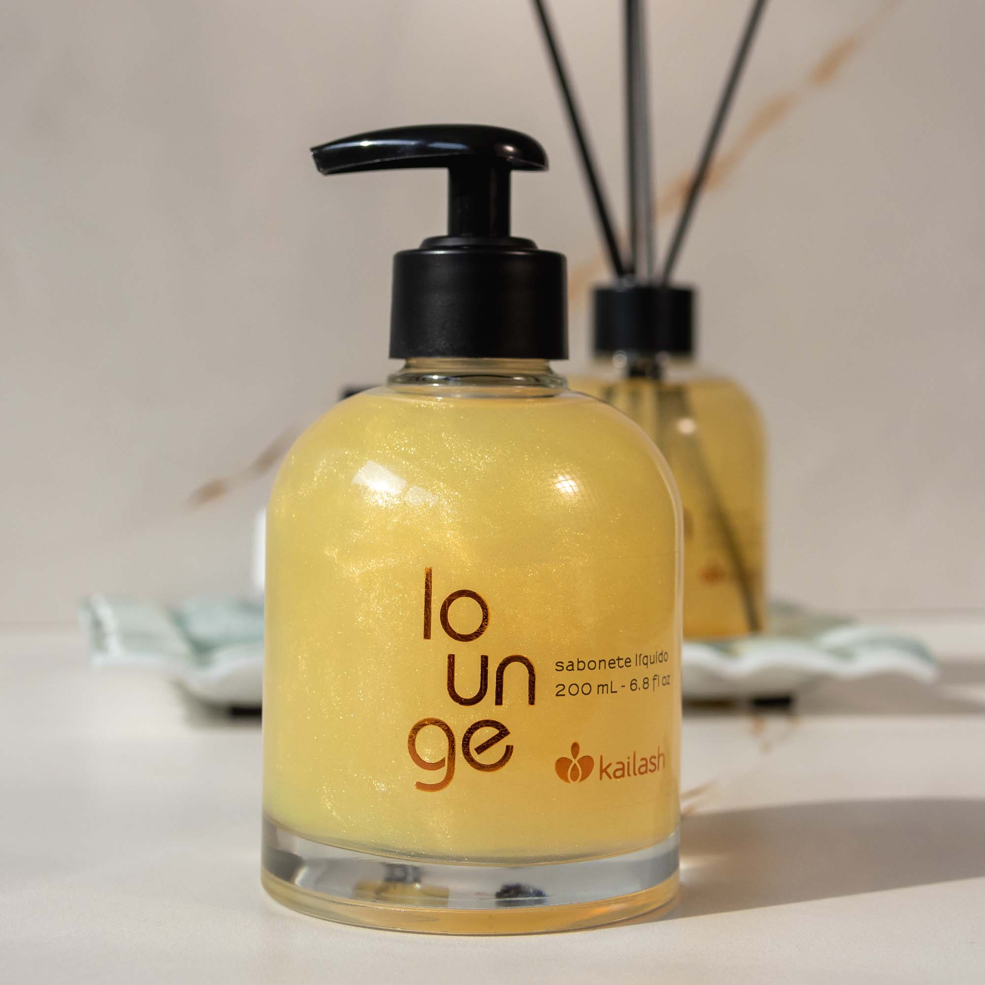 SABONETE LÍQUIDO HIDRATANTE - LOUNGE - 200ML SABONETE LÍQUIDO HIDRATANTE - LOUNGE - 200ML