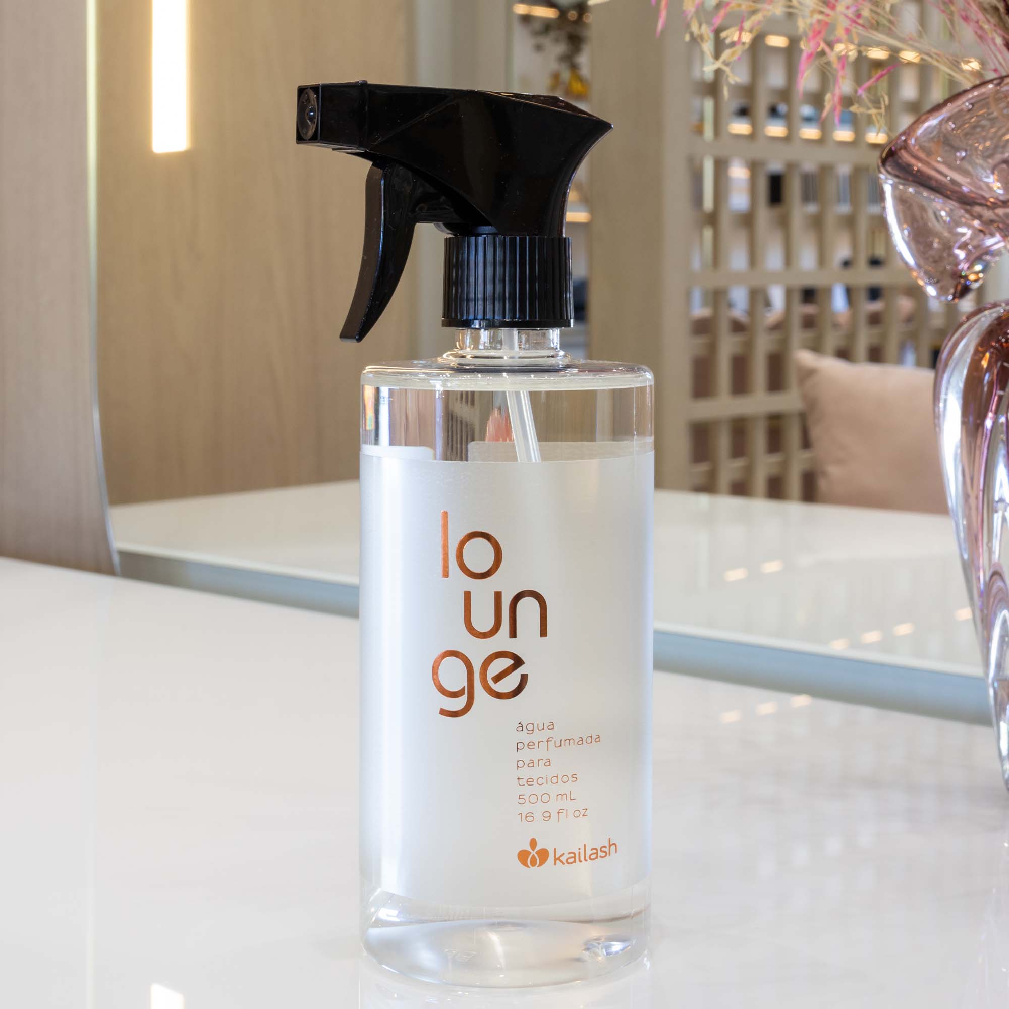 ÁGUA PERFUMADA PARA TECIDOS - LOUNGE - 500ML